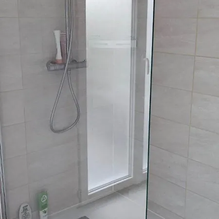 3 A 200m Et Commerces Апартаменты
